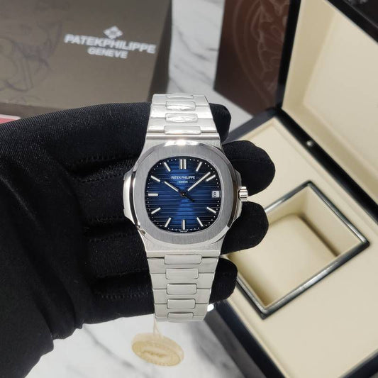 Patek Philippe Nautilus Dial Size - 42mm Blue