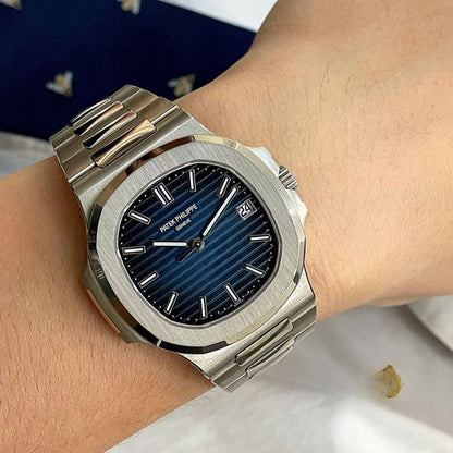 Patek Philippe Nautilus Dial Size - 42mm Blue